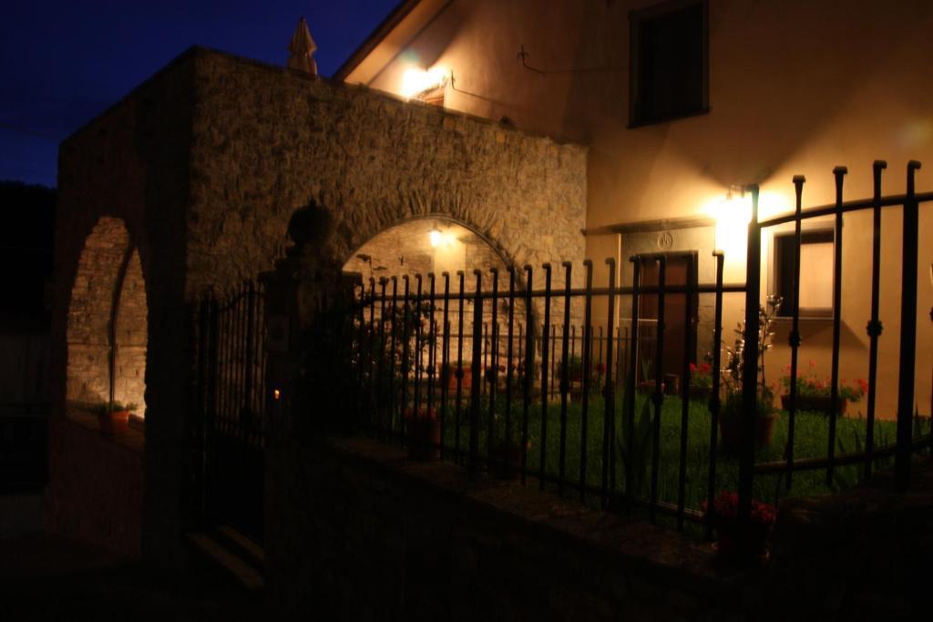 La Campana D'Oro Hotel Beverino Bagian luar foto