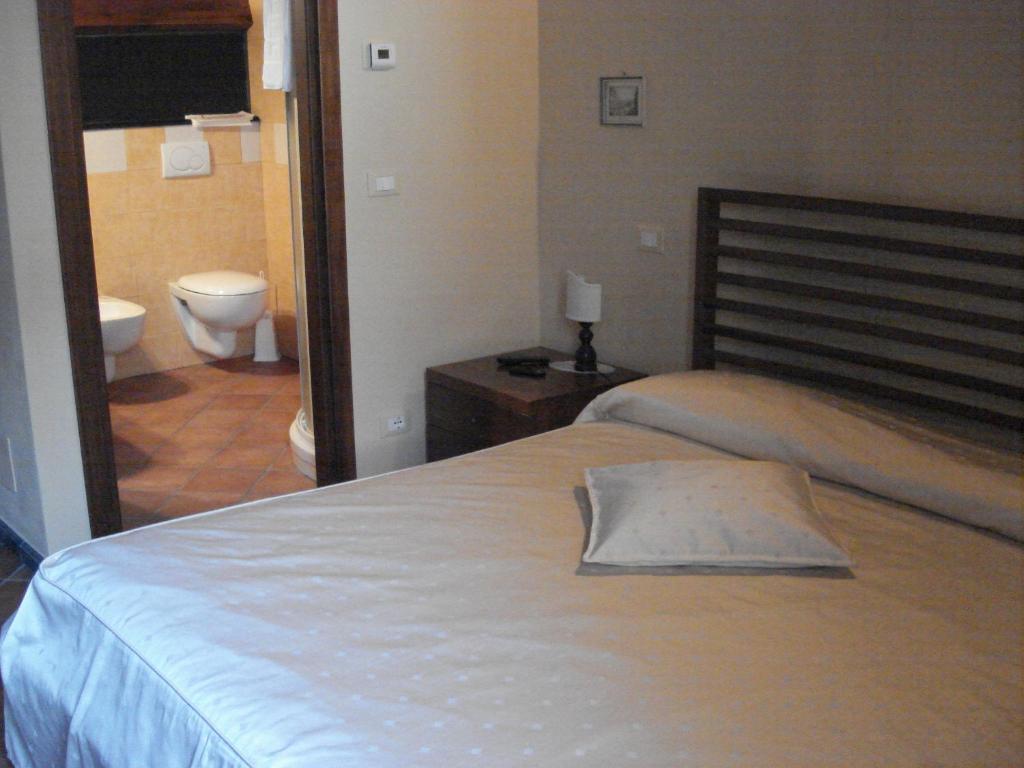 La Campana D'Oro Hotel Beverino Ruang foto